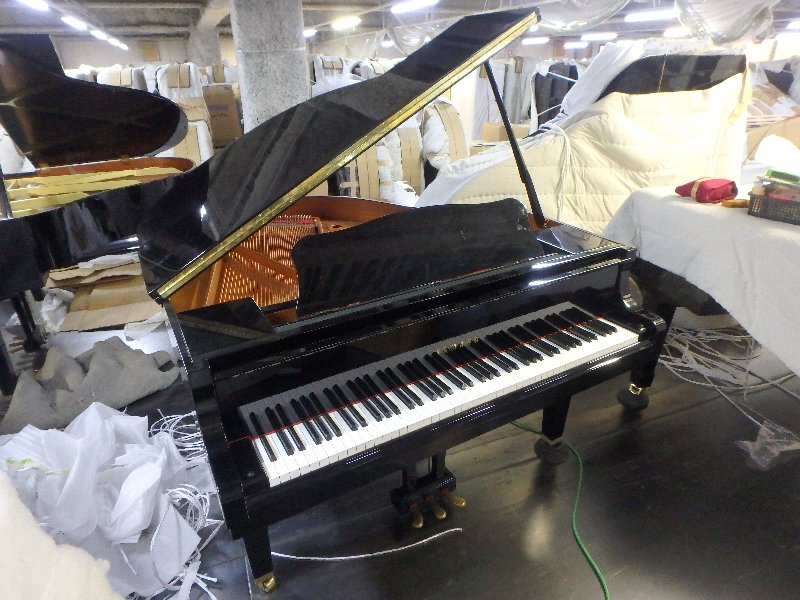 yamaha grand piano