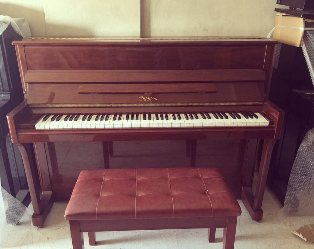 used upright piano