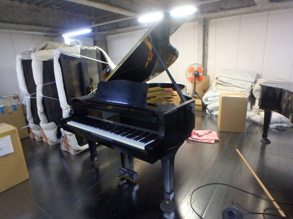 black yamaha grand piano