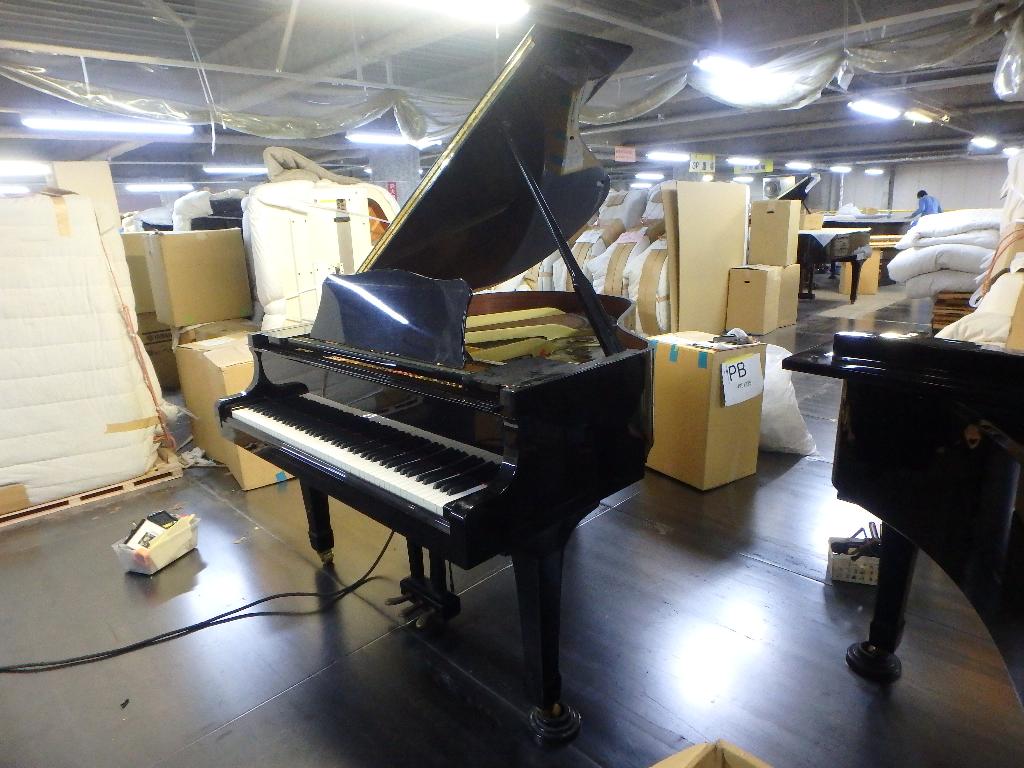 yamaha grand piano