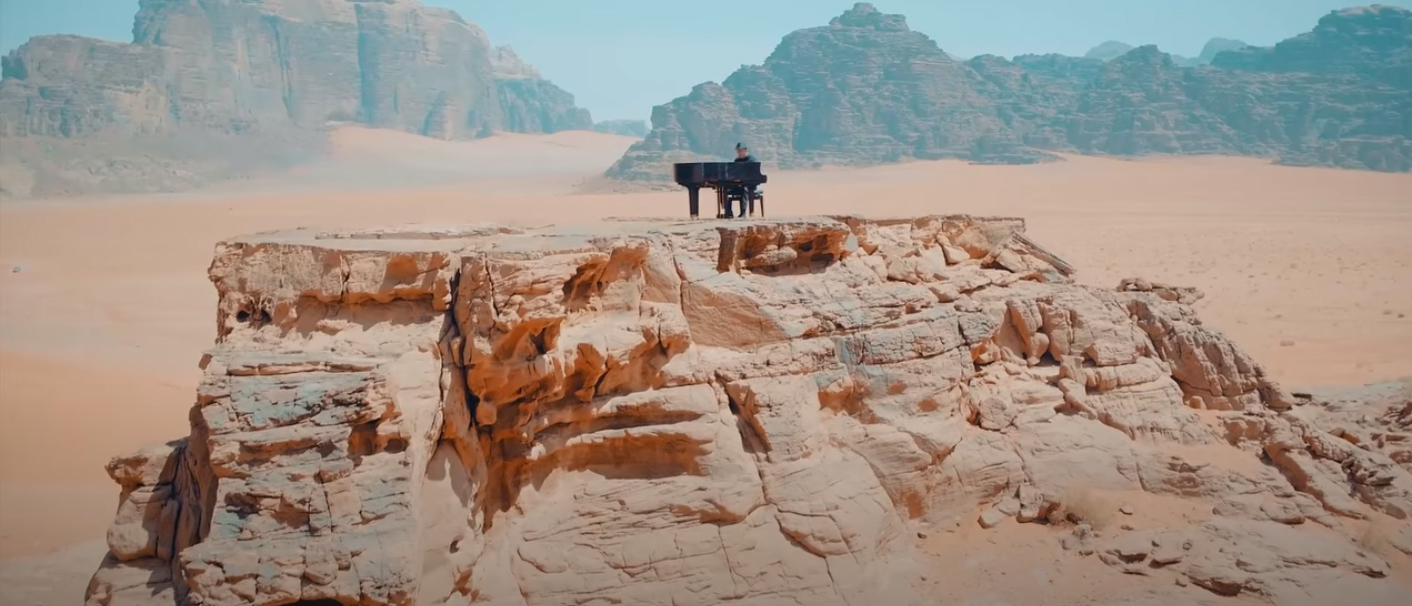 piano moving to wadi rum