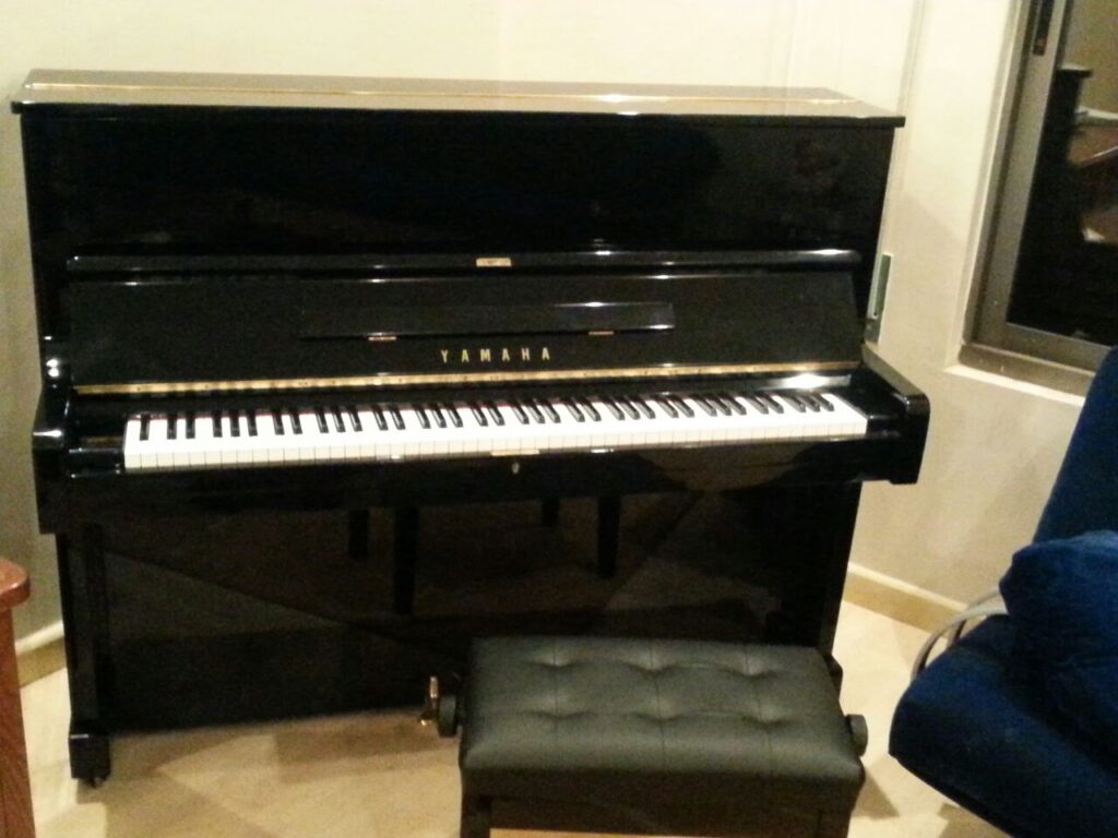 yamaha upright piano